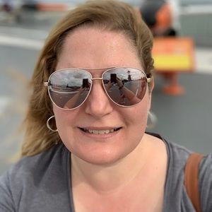 Meet your Posher, Lisa